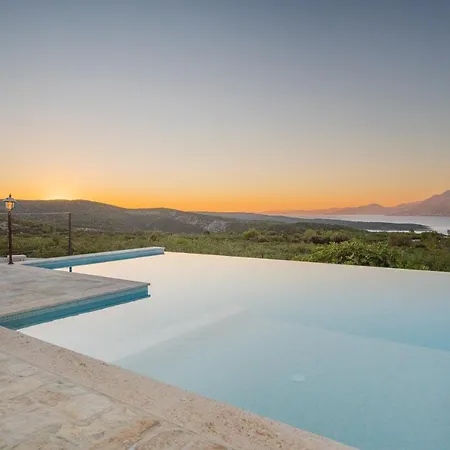 Olive Park House Brac