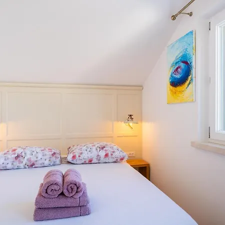 Holiday home Olive Park House Brac *