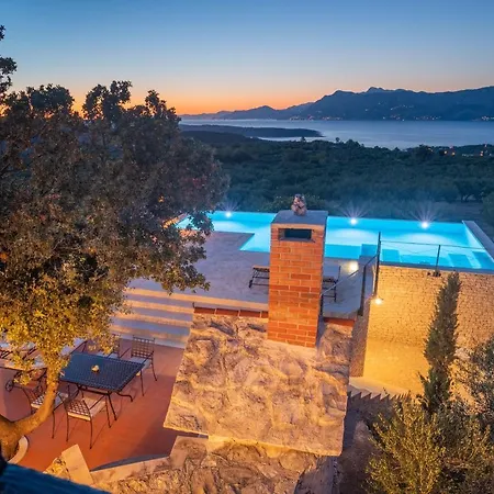 Olive Park House Brac *