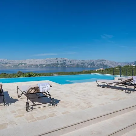 Olive Park House Brac